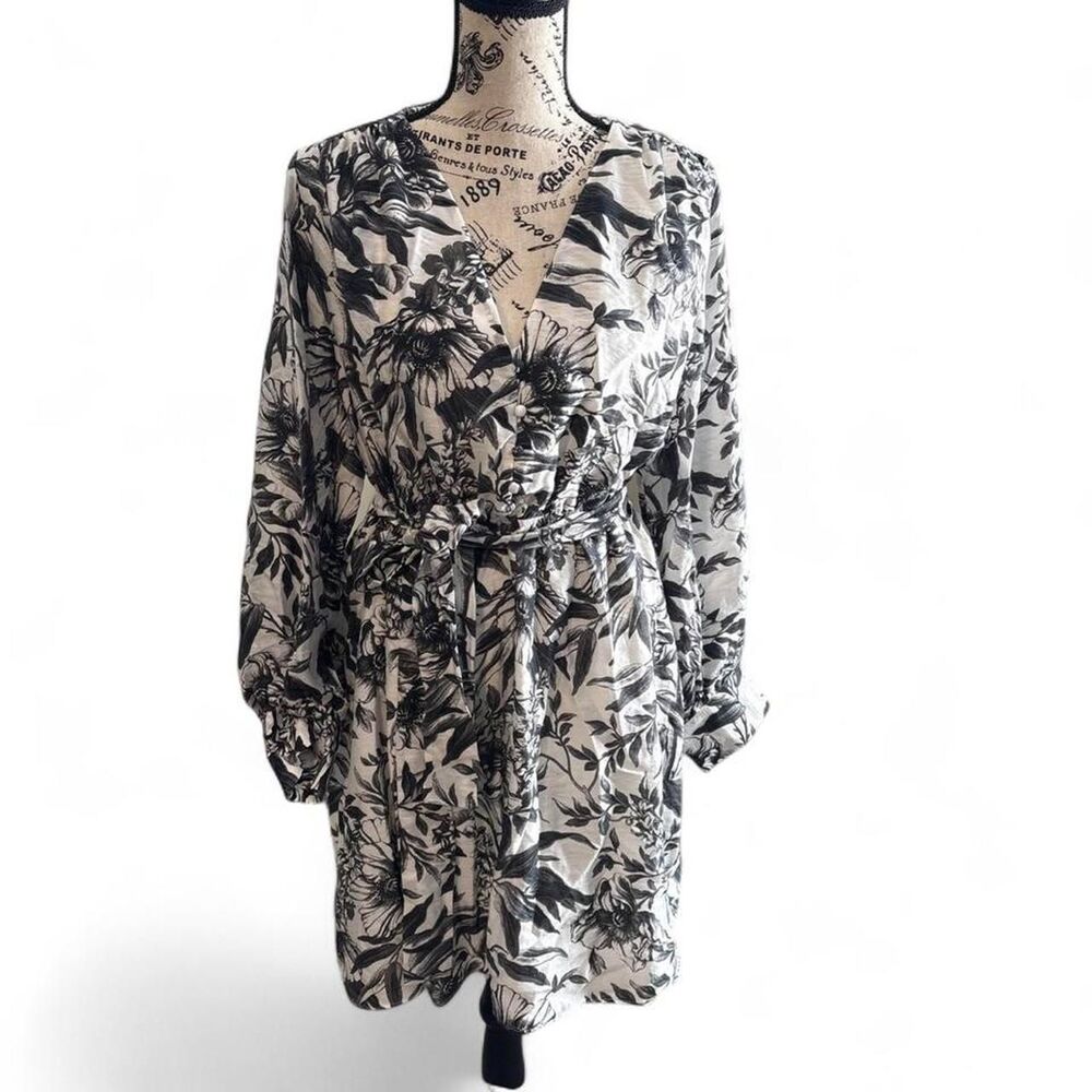 H & M Women's Multi Floral Long Sleeve Dress Size M New